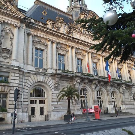 Appartement Au Calme, Avec Parc Prive, 50M Du Tram Τουρ Εξωτερικό φωτογραφία